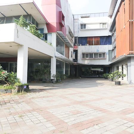 Collection O Hotel Pesona Cikarang Near Pollux Mall Exterior foto