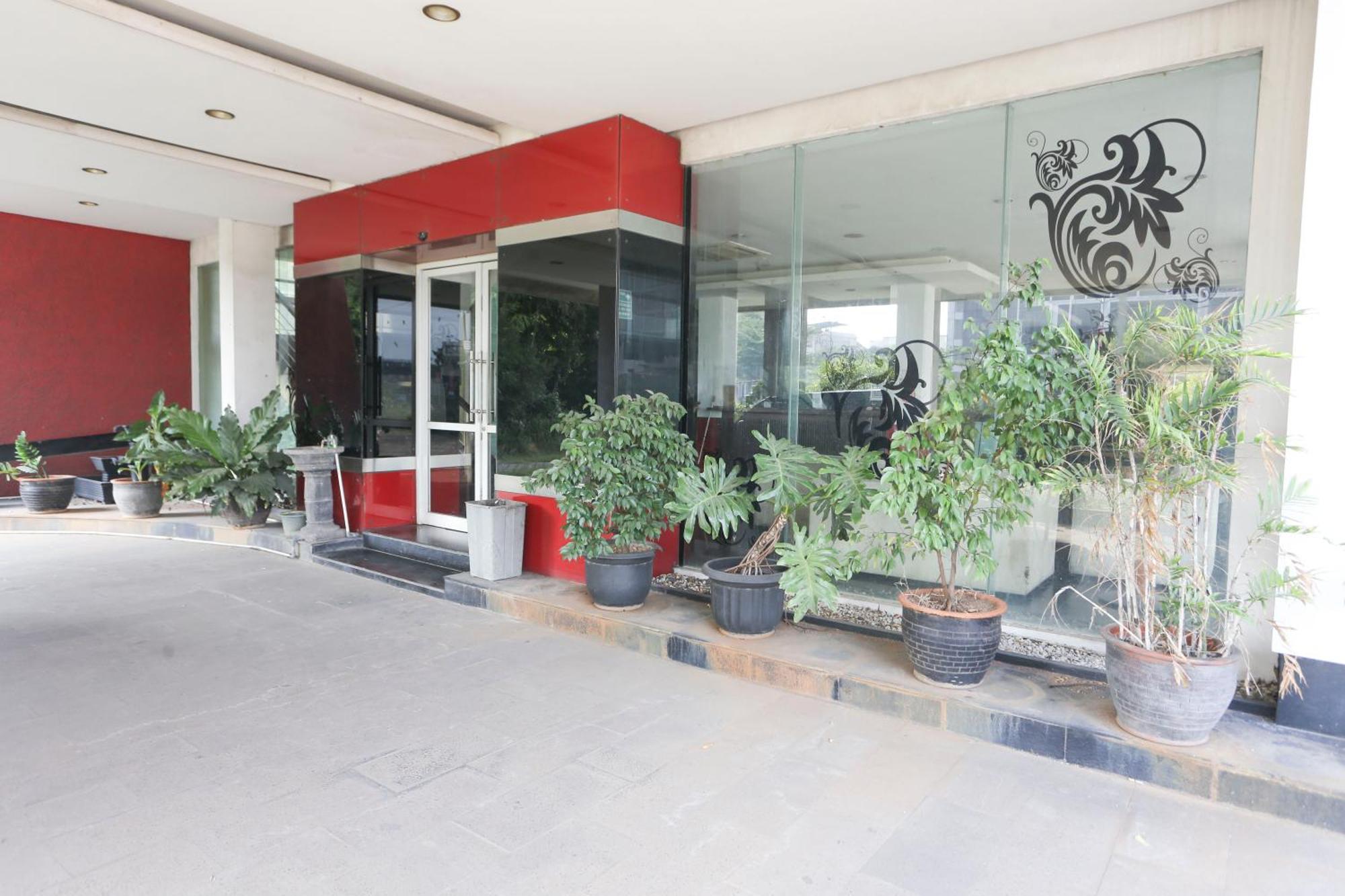 Collection O Hotel Pesona Cikarang Near Pollux Mall Exterior foto